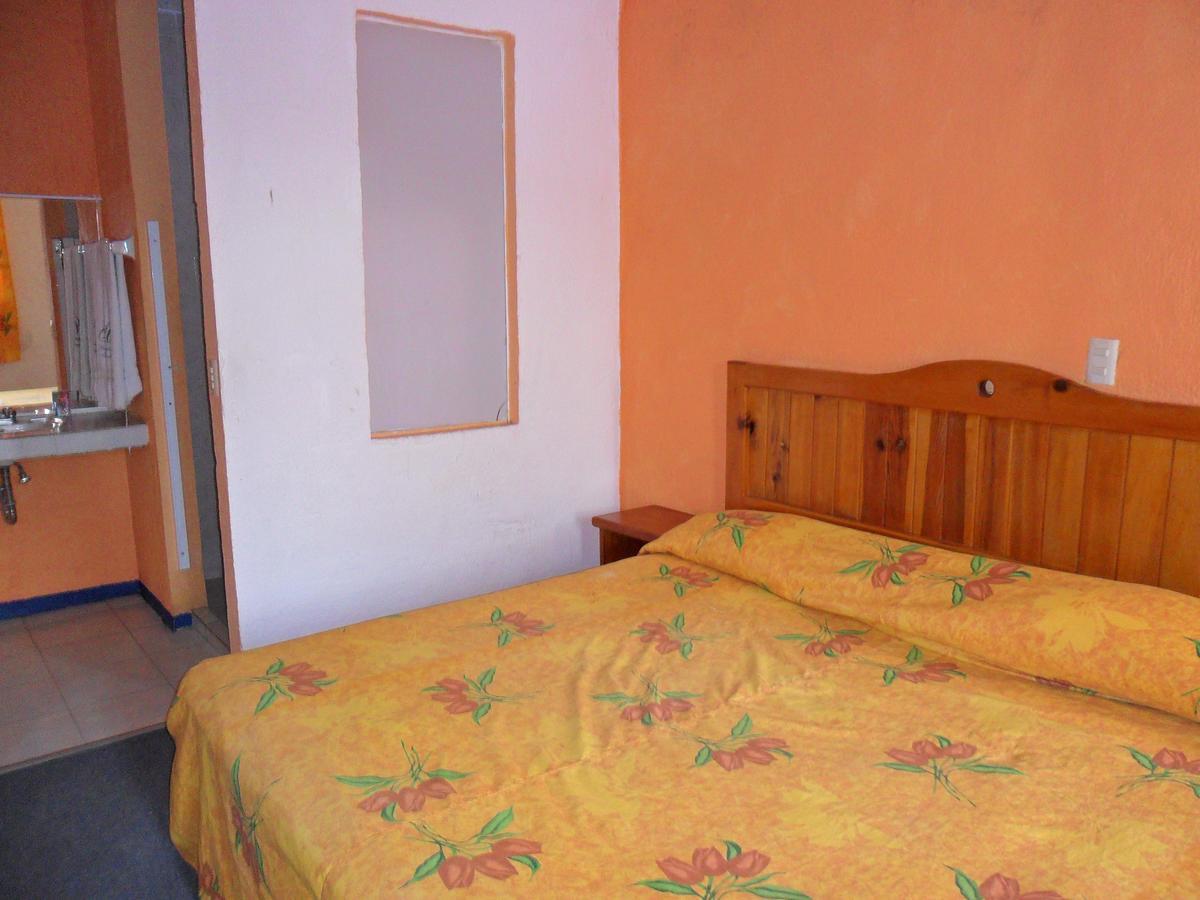 Hotel Las Cabanas San Felipe del Progreso Esterno foto